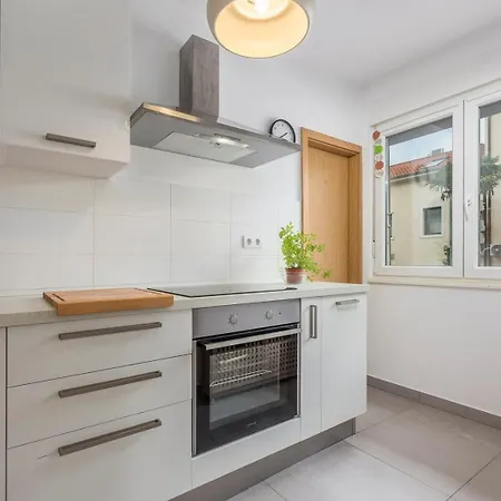 Orchis Apartment *