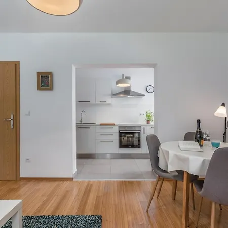 Orchis Apartment *